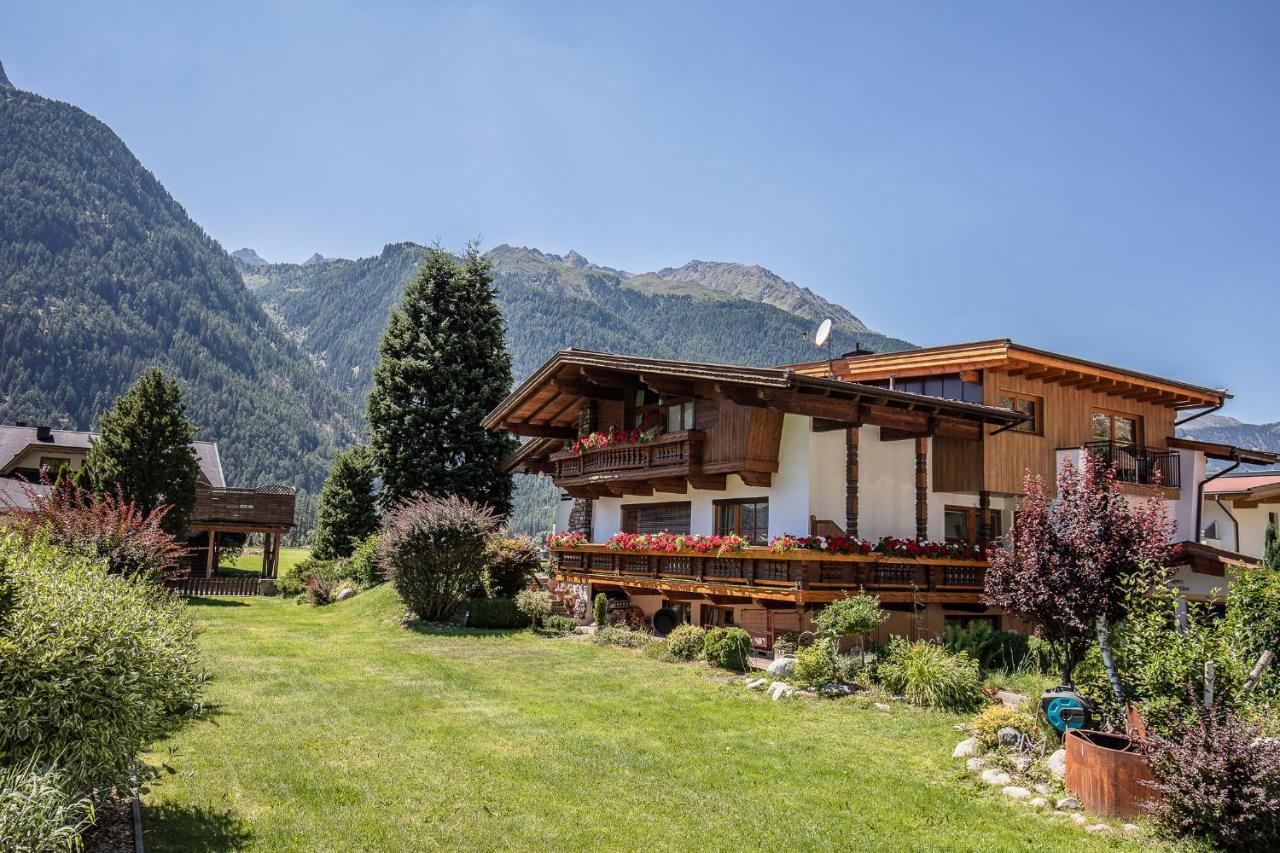 Gaestehaus Waltraud Λάνγκενφελντ Εξωτερικό φωτογραφία
